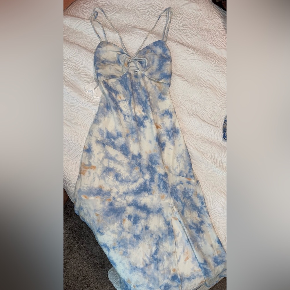 She Reigns Twist Bust Split Midi Dress US M - Picture 6 of 11